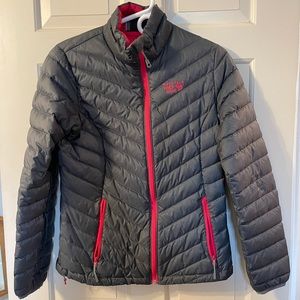 Mountain Hardware Woman’s Down Jacket.Size Small Charcoal Grey Non Smoke Home.